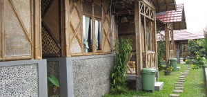 Read more about the article Agar Material Bambu Kuat dan Tahan Rayap, Berikut Tips dan Triknya