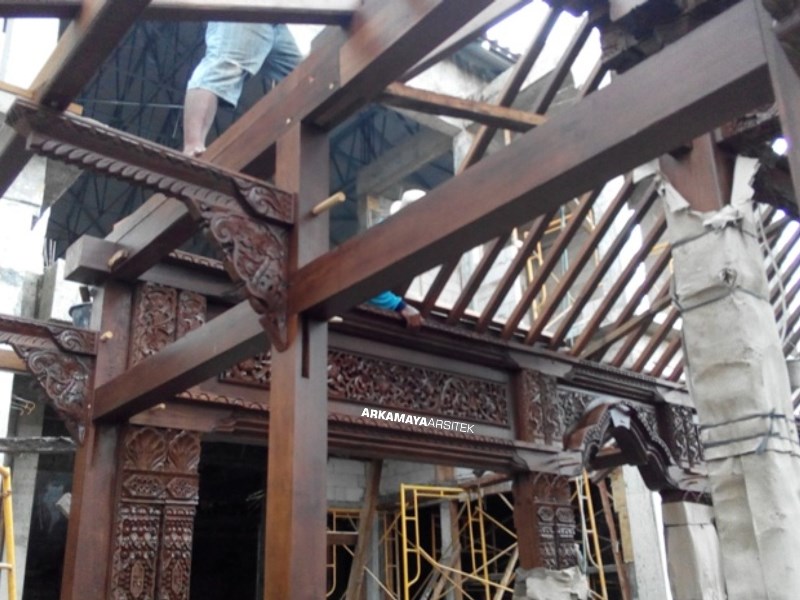 KONTRAKTOR BANGUNAN KOMERSIL - Proyek Desain & Pengawasan SANDRA Boutique - Bpk. Bambang SLEMAN (2)