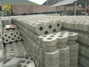 Paving Grass Block - Jasa Bangun Rumah Jogja - Arkamaya Arsitek Kontraktor Jogja - Rumah Kos Villa Hotel YOGYAKARTA 01